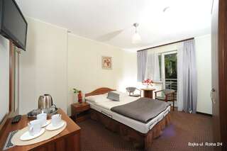 Отели типа «постель и завтрак» Noclegi-Bajka Устроне-Морске Трехместный номер с балконом-8