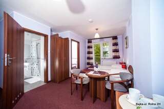 Отели типа «постель и завтрак» Noclegi-Bajka Устроне-Морске Апартаменты с 2 спальнями-26